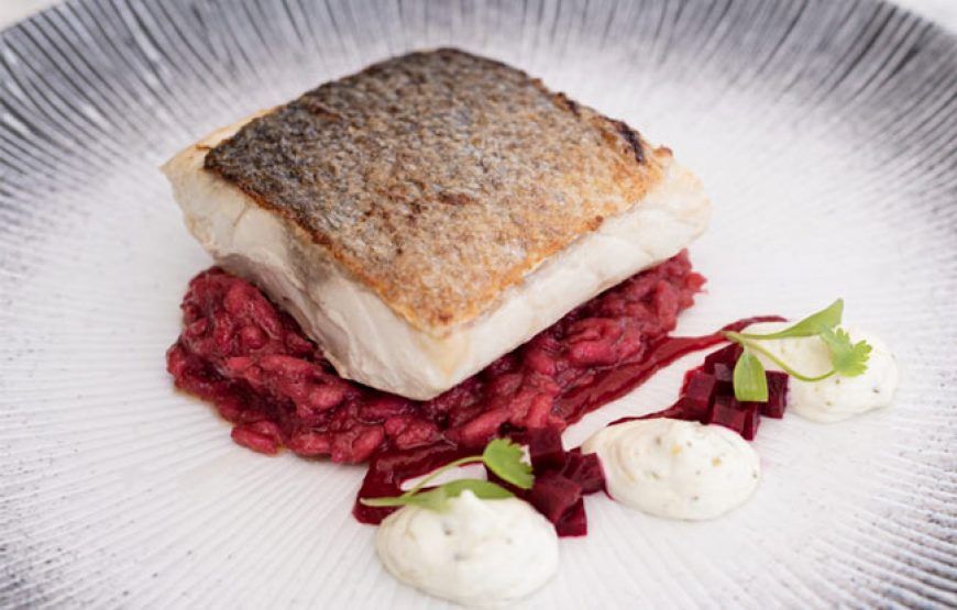 Package Enterrement de Vie Mallorca: Dégustation de vins + Dîner et spectacle