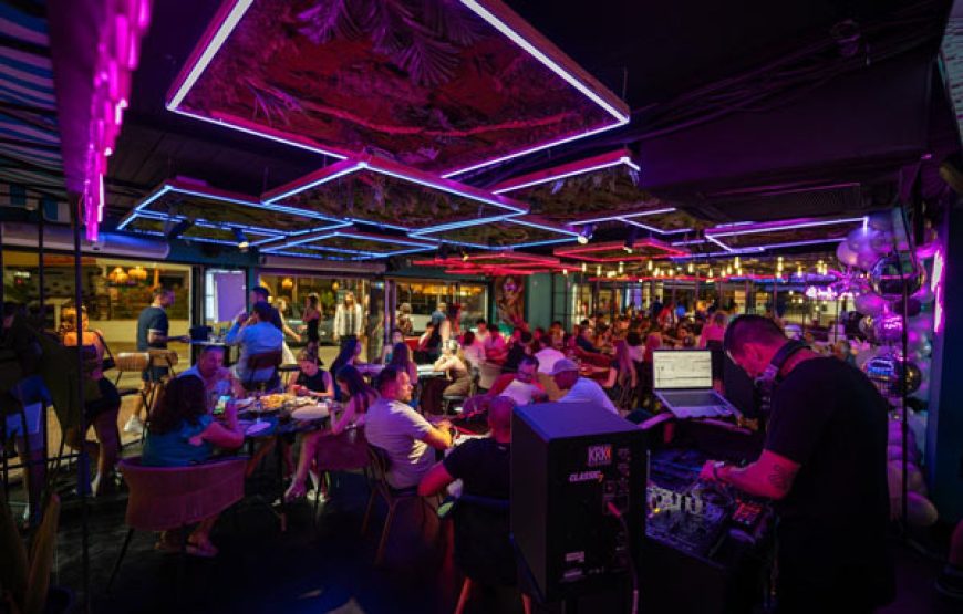 Cena y espectáculo privado de boy o estriper – Ibiza