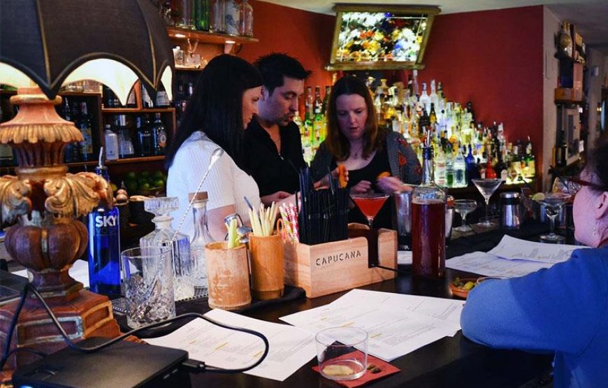 Package Hen Do Mallorca: Cocktail Workshop + Dinner and private show