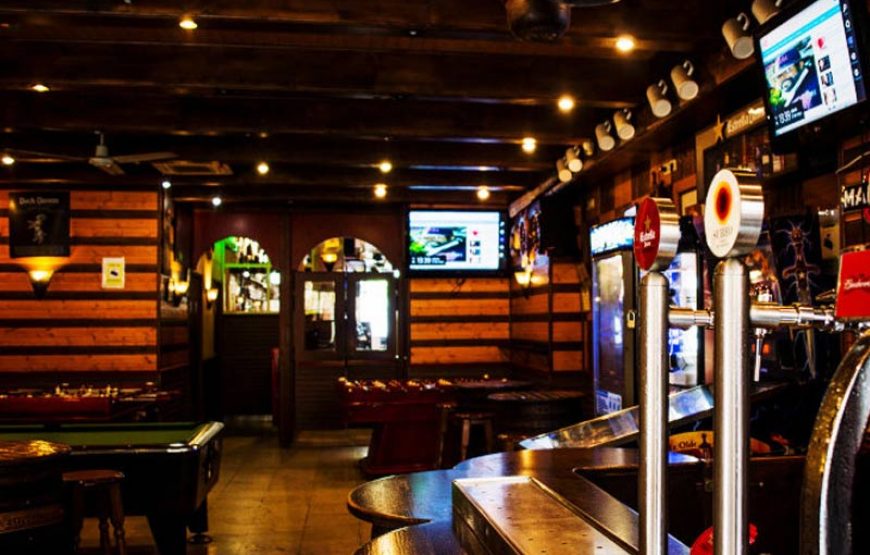 Dinner and private show of male or female stripper in Barcelona (Spain)