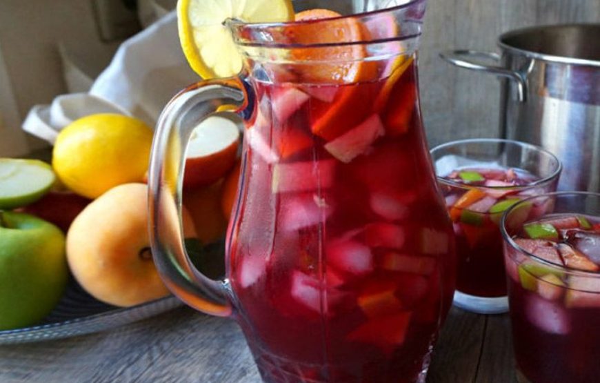 Idées pour Enterrement de Vie de Jeune à Gran Canaria – Atelier de cocktails + dîner et spectacle de stripteaseur