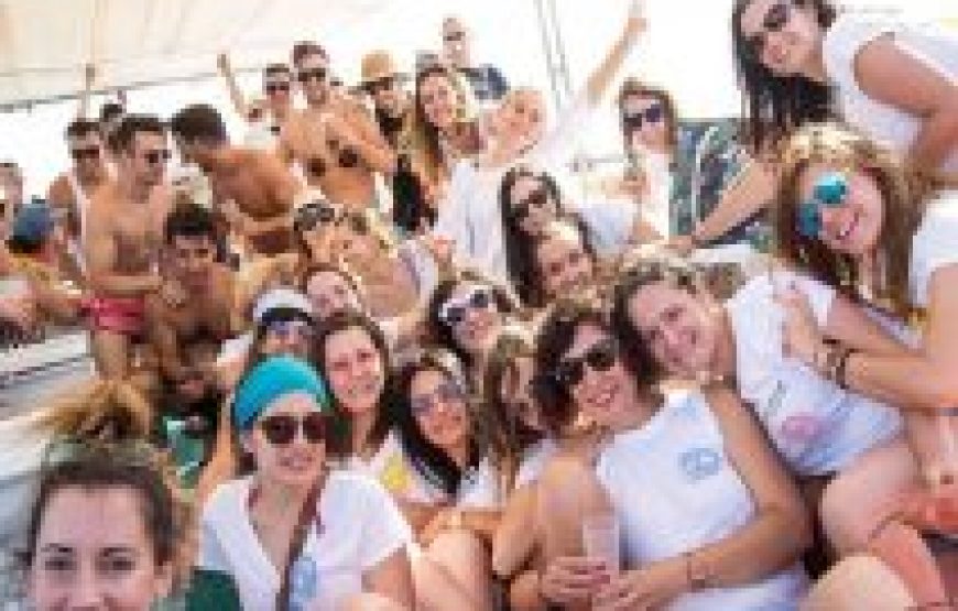 Despedidas en Catamarán – Fiesta a bordo en Málaga