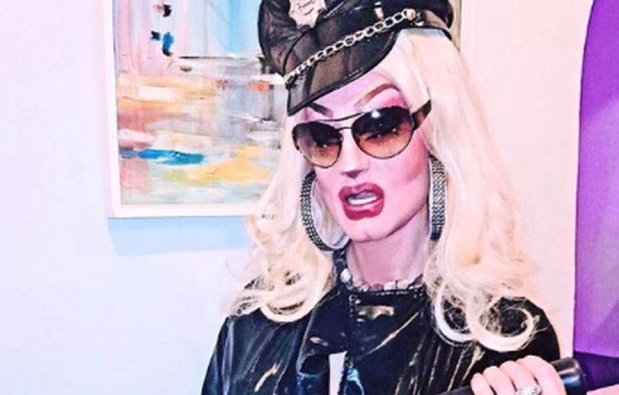 Premium Seafood Dinner and Drag Queen Show in Palma de Mallorca