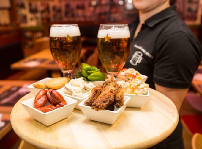 Bold Plan at Sala Bagdad: Dinner and Show for Stag and Hen Parties