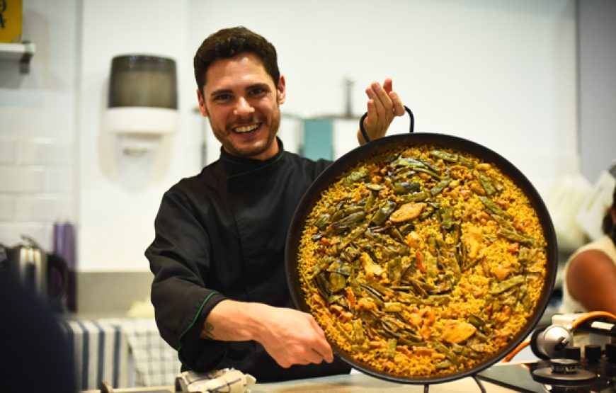 Clase de Cocina Española en el Mercado de Triana con Visita al Mercado y Paella