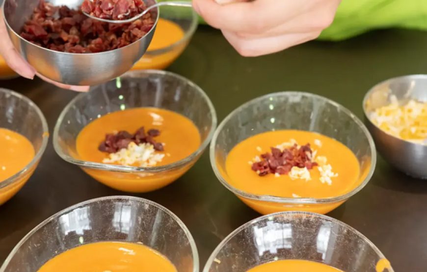 Clase de Cocina Española en el Mercado de Triana con Visita al Mercado y Paella