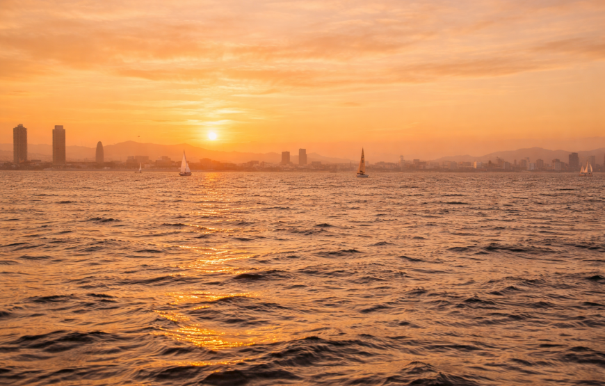 Sunset Sailing Tour in Barcelona